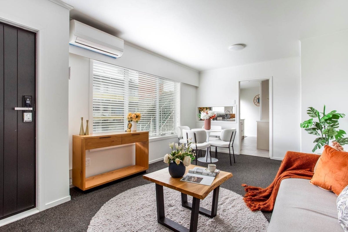7/3 Kingsway Avenue, Sandringham, Auckland - Carousel 1