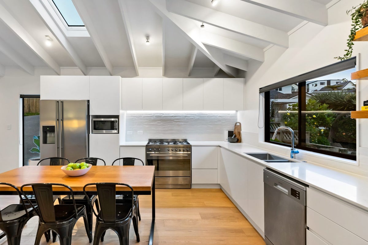 2/23 Hebron Road, Waiake, North Shore City, Auckland - Carousel 2