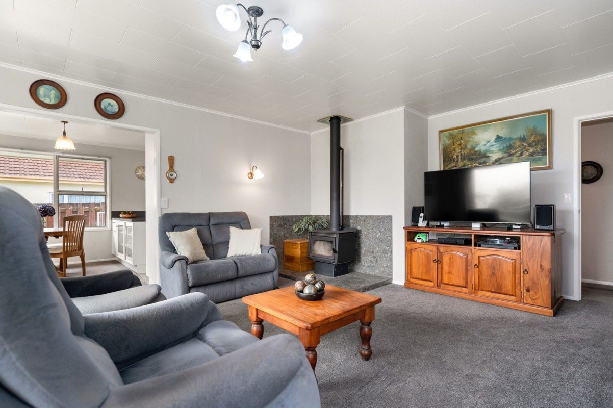 61 Queen Street, Te Puke, Te Puke - Carousel 2