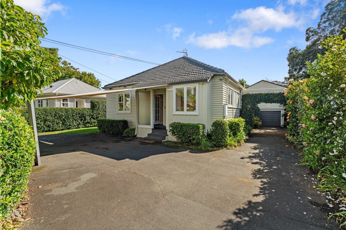 76 Mount Smart Road, Onehunga, Auckland - Carousel 2