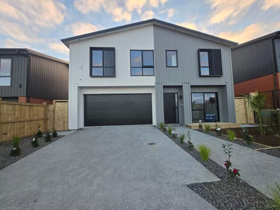 23 Kanae Drive, Beachlands, Auckland - Carousel 1