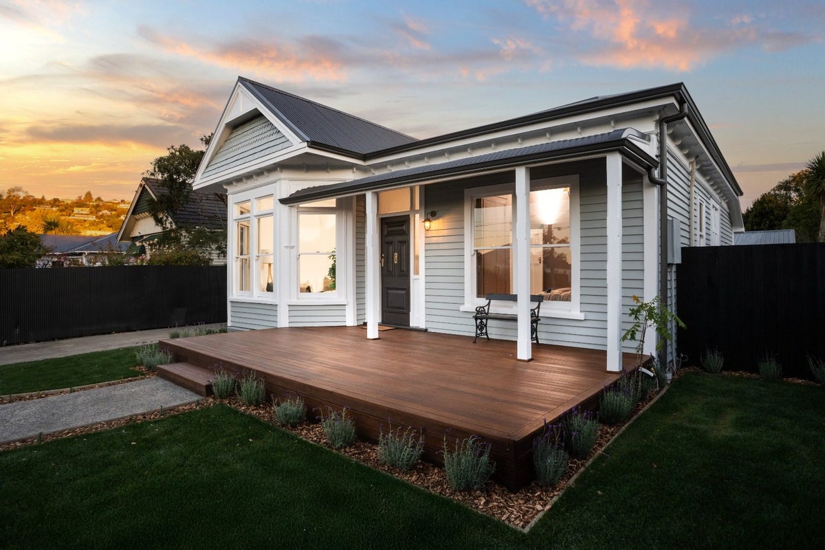 64 Corson Avenue, Beckenham, Christchurch - Carousel 2
