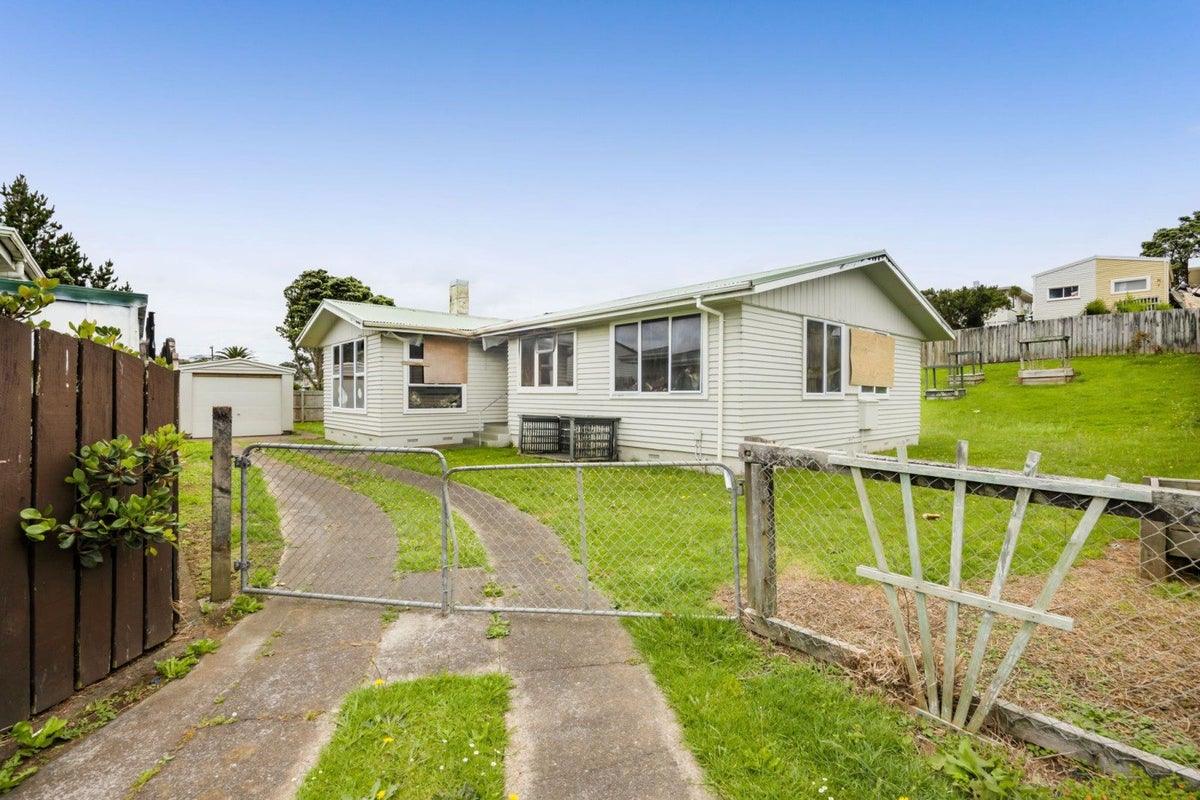 12A Tohora Place, Spotswood, New Plymouth - Carousel 2