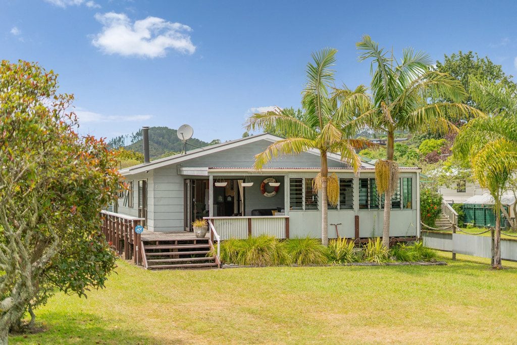 6 Rees Avenue, Cooks Beach, Whitianga - Carousel 1