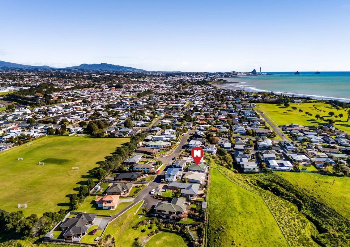 2/13 Chatswood Grove, Fitzroy, New Plymouth - Carousel 36