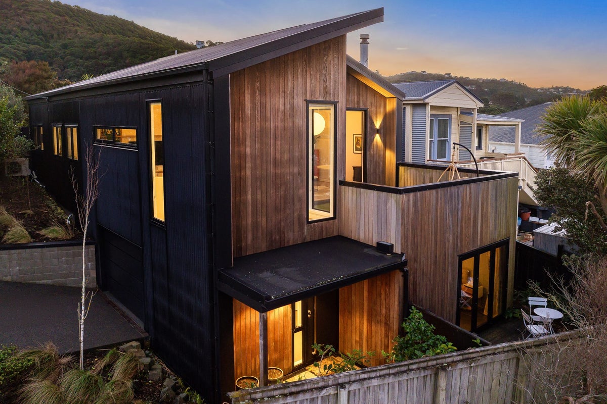 47 Rhine Street, Island Bay, Wellington - Carousel 1
