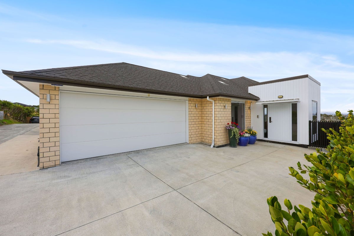 85C Lake Panorama Drive, Henderson Valley, Auckland - Carousel 1