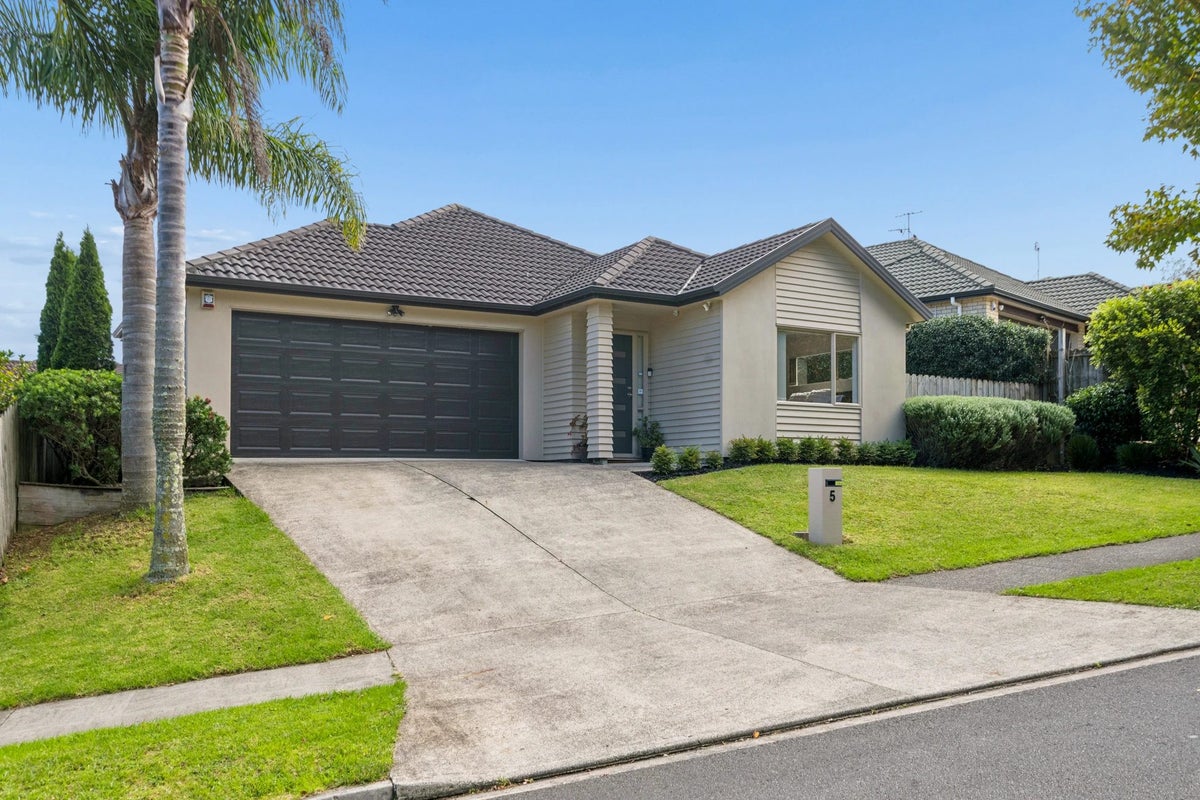 5 Norwood Drive, Flat Bush, Auckland - Carousel 2