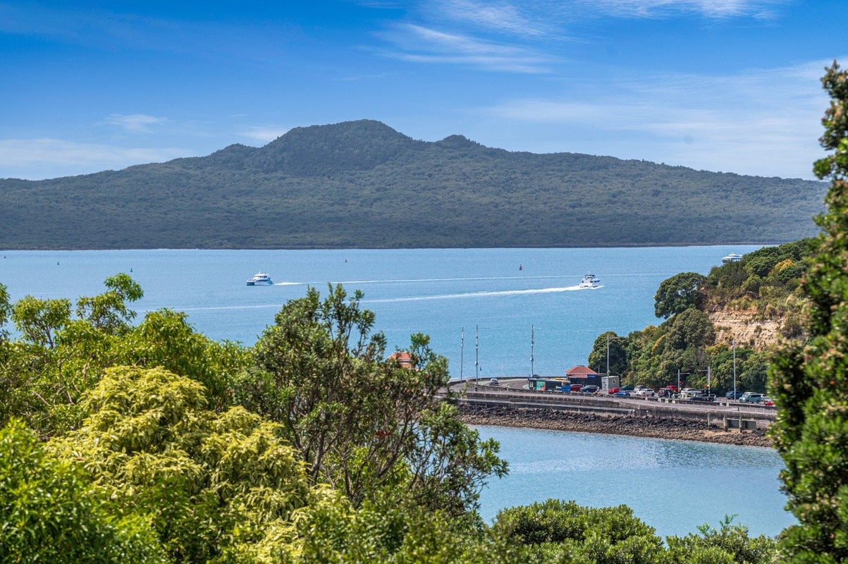 36 Paritai Drive, Orakei, Auckland - Carousel 2