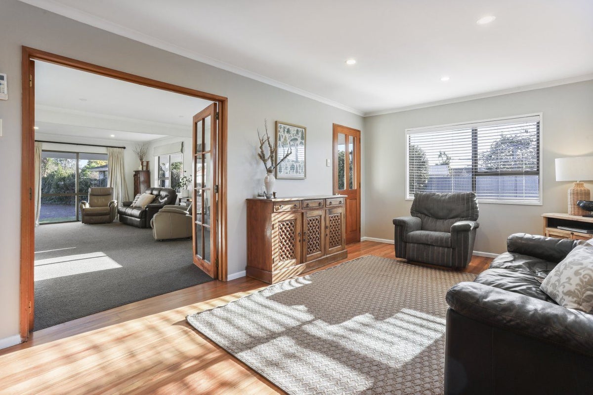 10 Luxton Place, Rangiora, Rangiora - Carousel 2