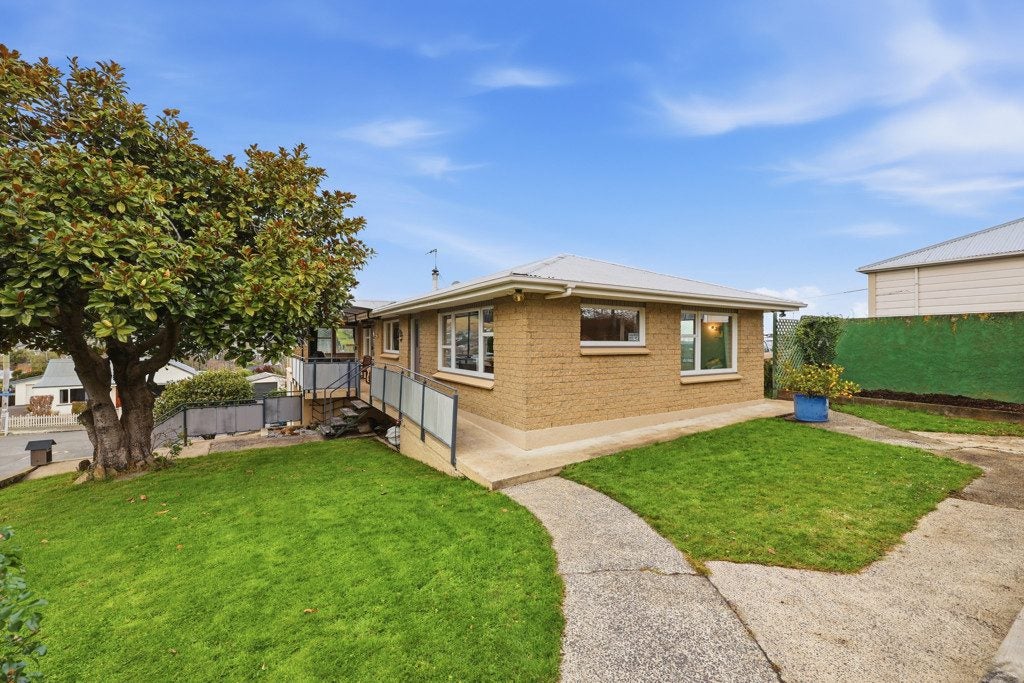 2 Shulma Street, Abbotsford, Dunedin - Carousel 2