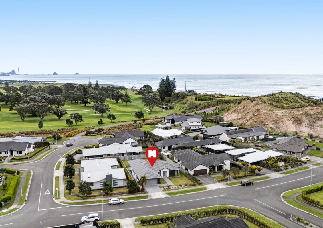 71 Links Drive, Waiwhakaiho, New Plymouth - Carousel 36