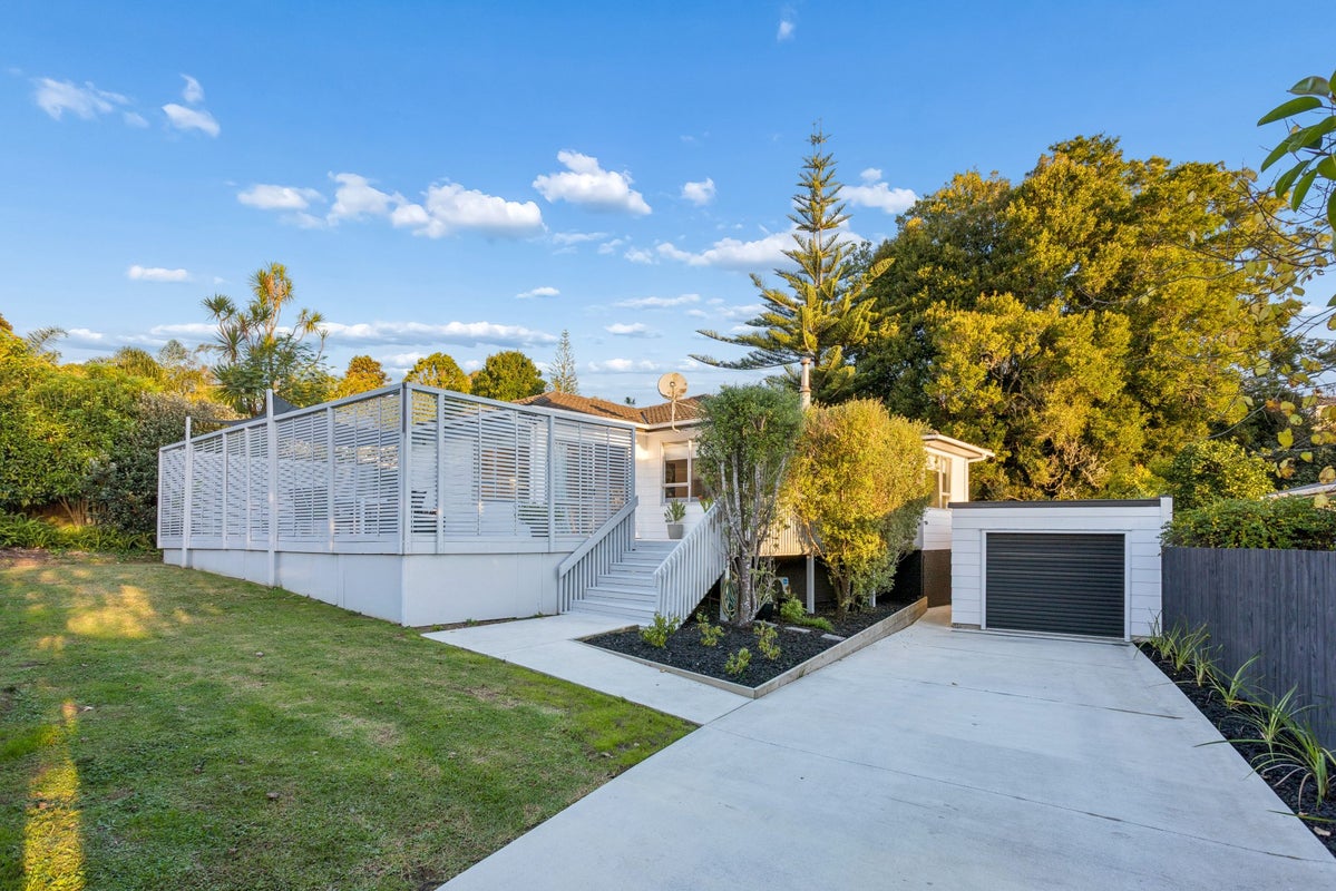 7 Osman Street, Glen Eden, Auckland - Carousel 2