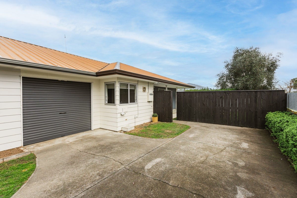 3/805 Heretaunga Street East, Parkvale, Hastings - Carousel 2