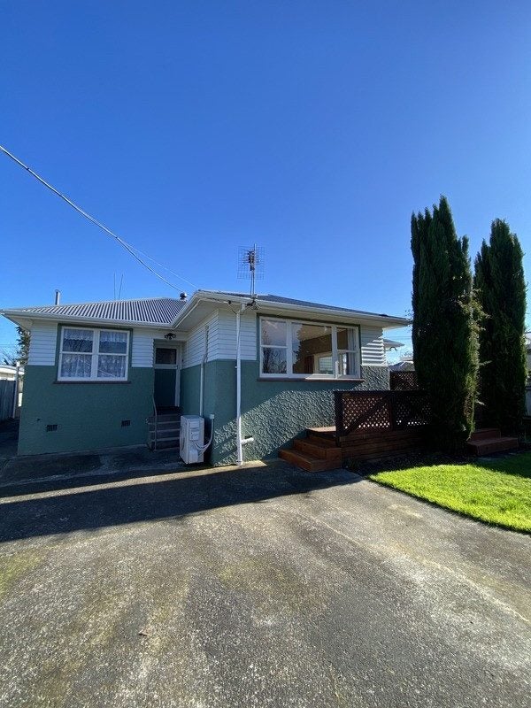 48 Raglan Street, Lansdowne, Masterton - Carousel 1