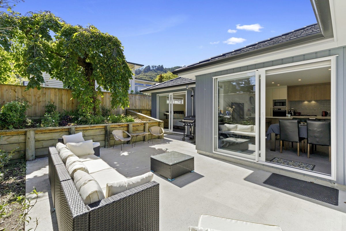 92A Horoeka Street, Stokes Valley, Lower Hutt - Carousel 2