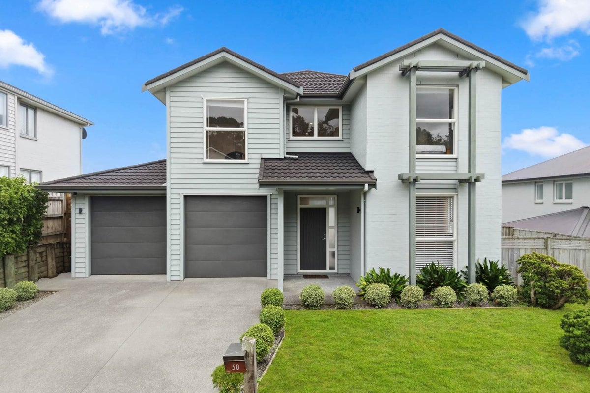 50 Mackay Drive, Greenhithe, Auckland - Carousel 1