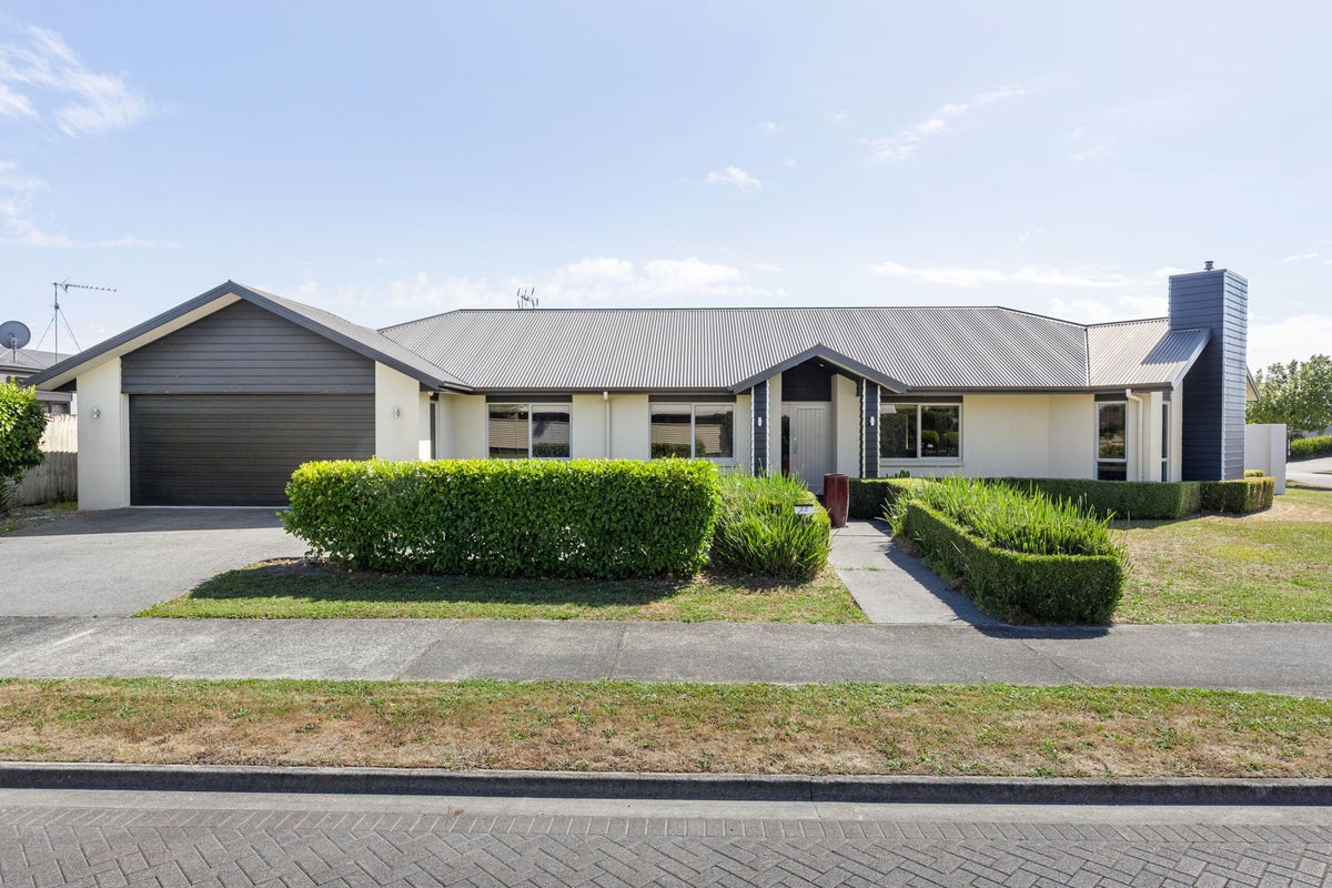 22 Moonlight Drive, Rototuna North, Hamilton - Carousel 2