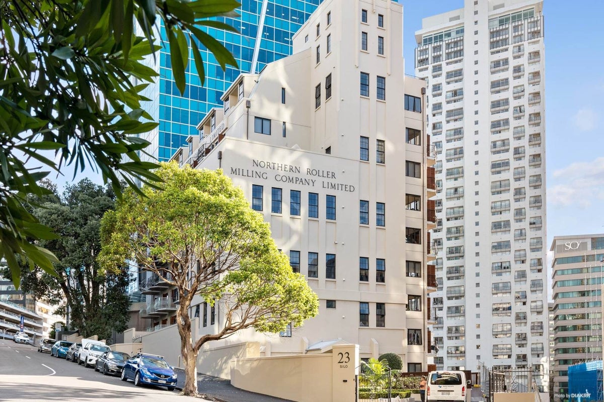 10J/23 Emily Place, Auckland Central, Auckland - Carousel 2