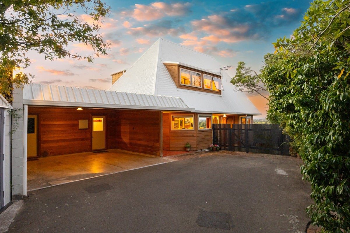 96 Clifton Terrace, Fitzherbert, Palmerston North - Carousel 26