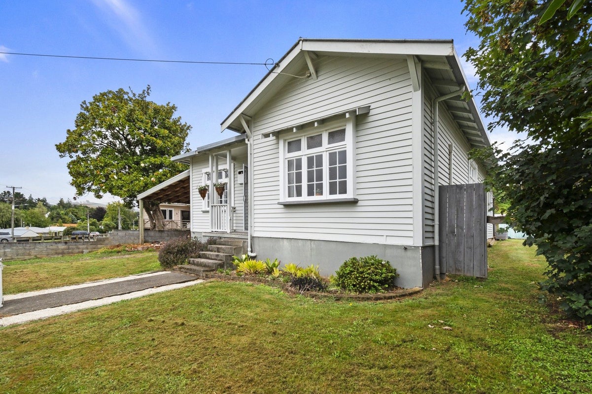 53 Moa Street, Taihape, Taihape - Carousel 1