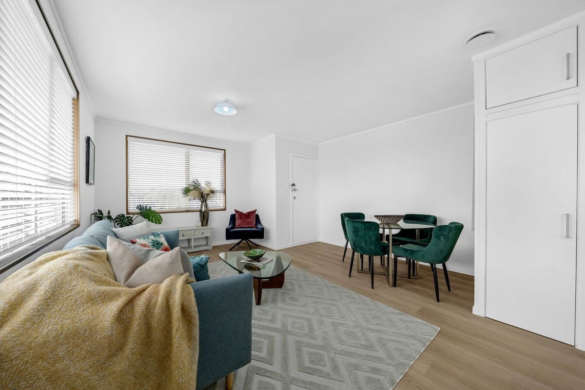 2/52 Butterworth Drive, Glendene, Auckland - Carousel 11