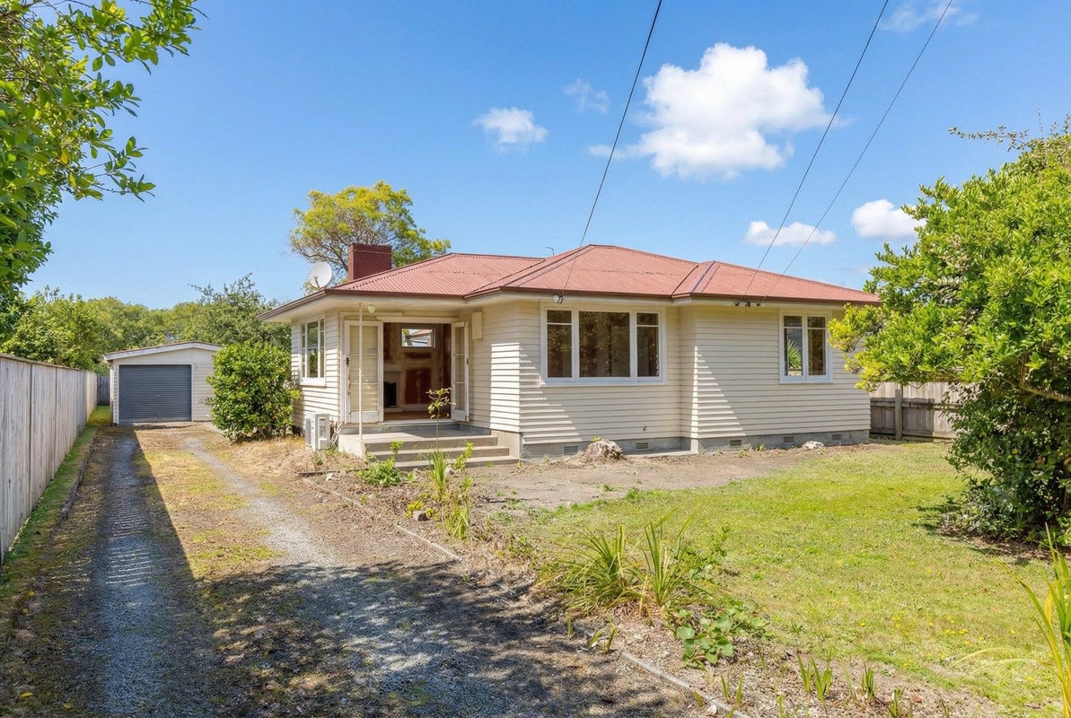 14 Udy Street, Greytown - Carousel 1
