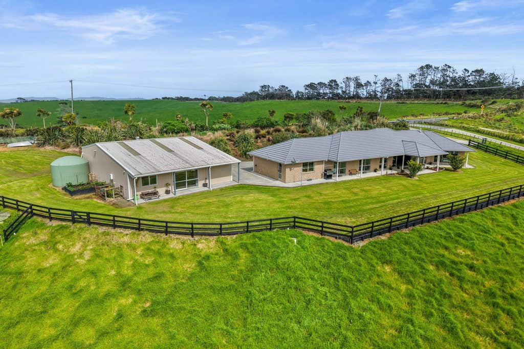 1518 Old North Road, Helensville, Helensville - Carousel 2