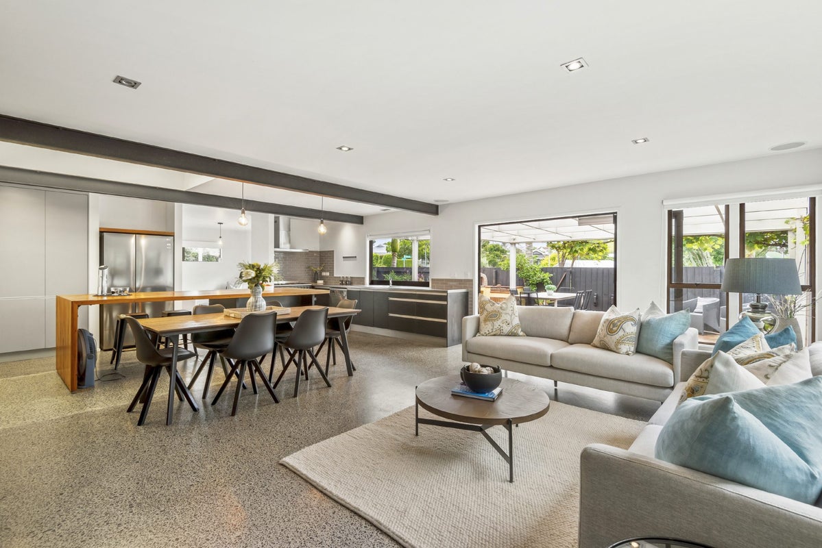 24 Grove Road, Narrow Neck, Auckland - Carousel 1