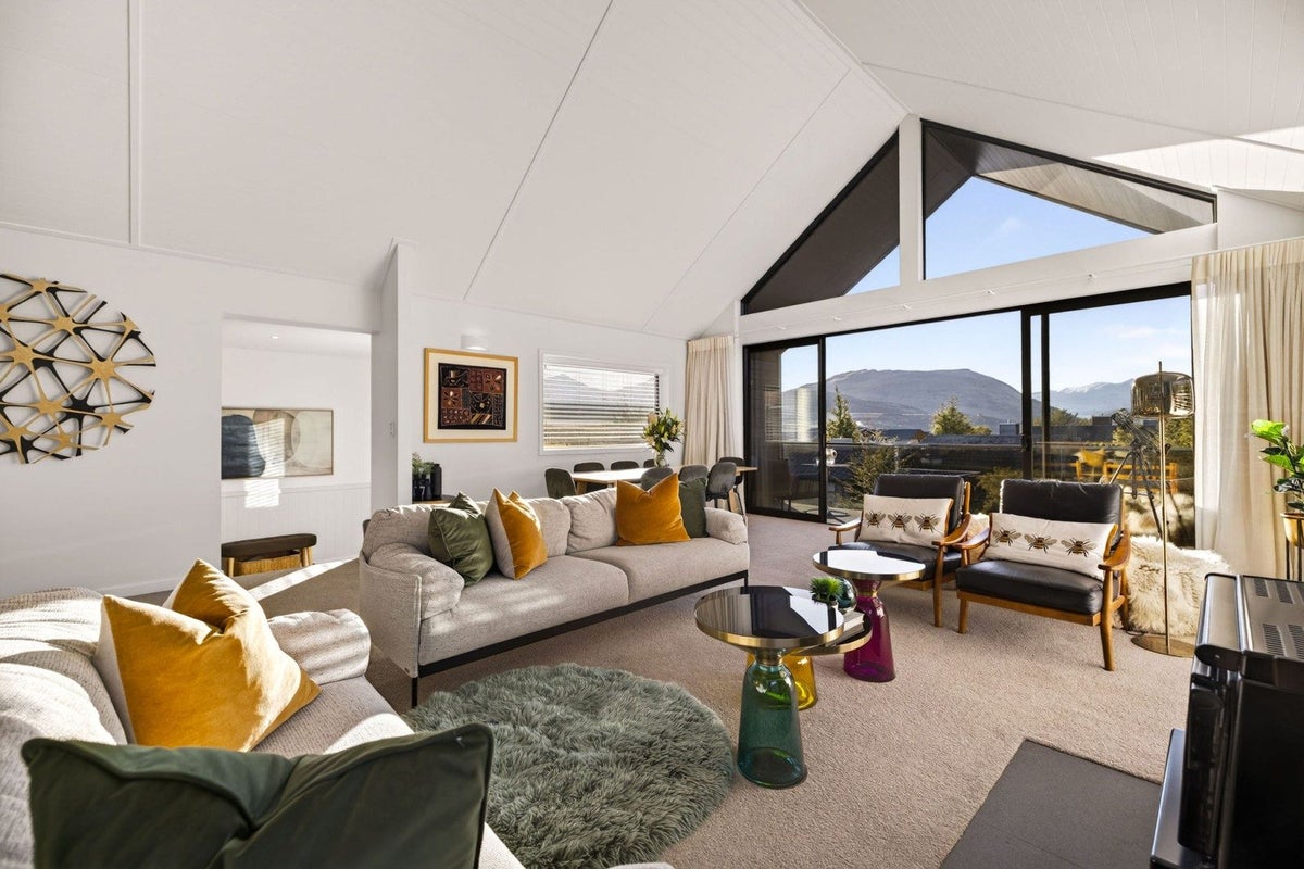 37 McAdam Drive, Jacks Point, Queenstown - Carousel 2