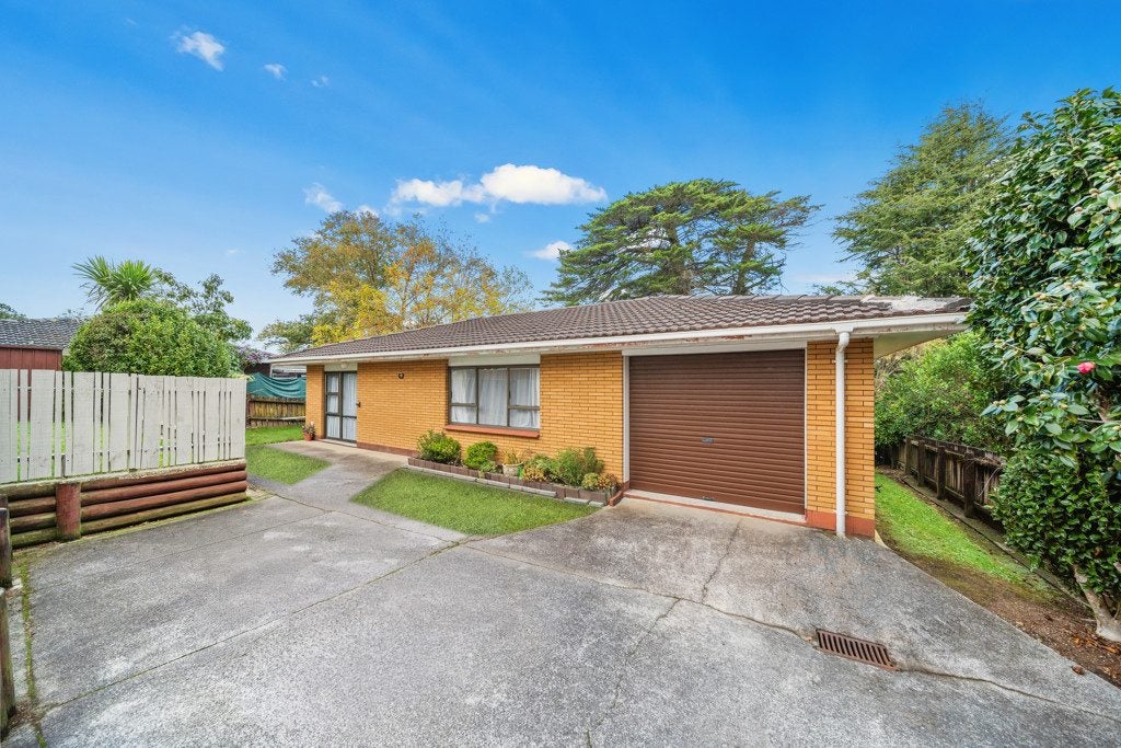 2/33 Gills Avenue, Papakura, Auckland - Carousel 1