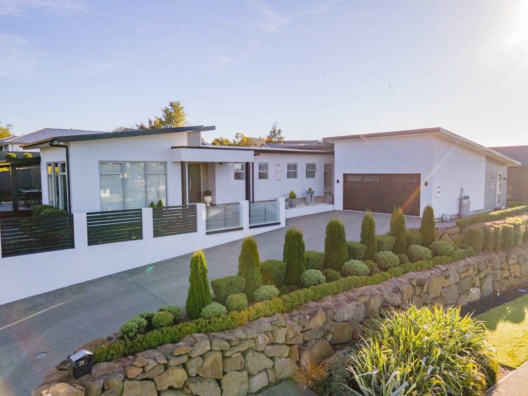 28 Meadowstone Street, Gleniti, Timaru - Carousel 1