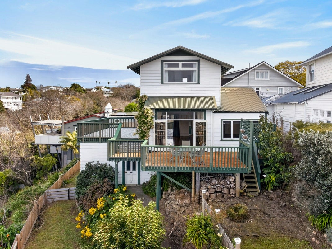 42 Cameron Road, Bluff Hill, Napier, Hawke's Bay - Carousel 2