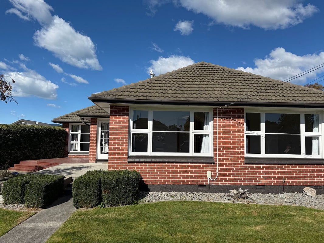 10 Renwick Place, Hillmorton, Christchurch - Carousel 2