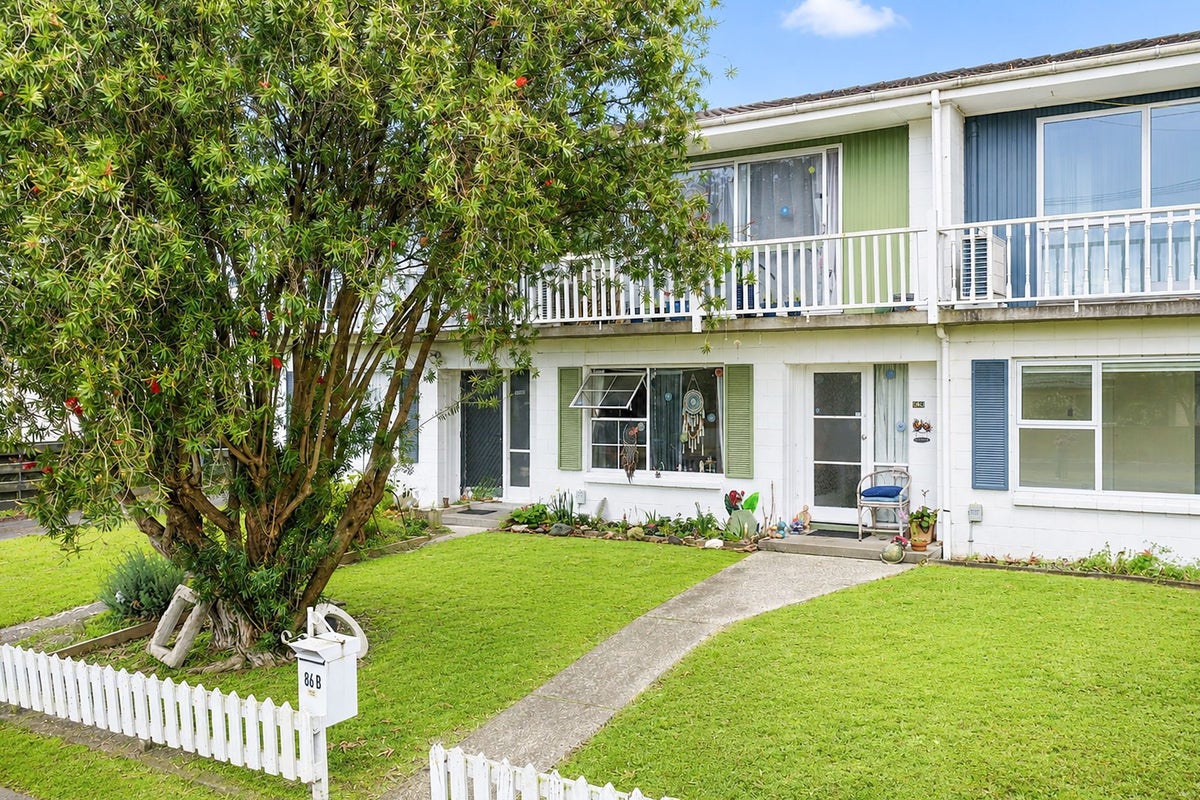 86B MacFarlane Street, Hamilton East, Hamilton - Carousel 1