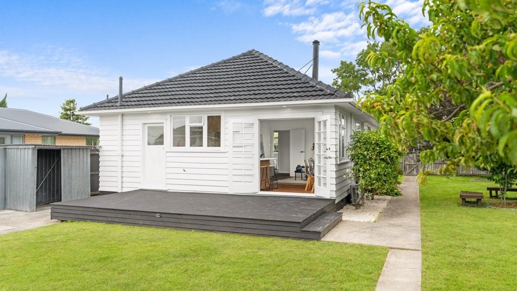 59A Northcote Road, Northcote, Christchurch - Carousel 1