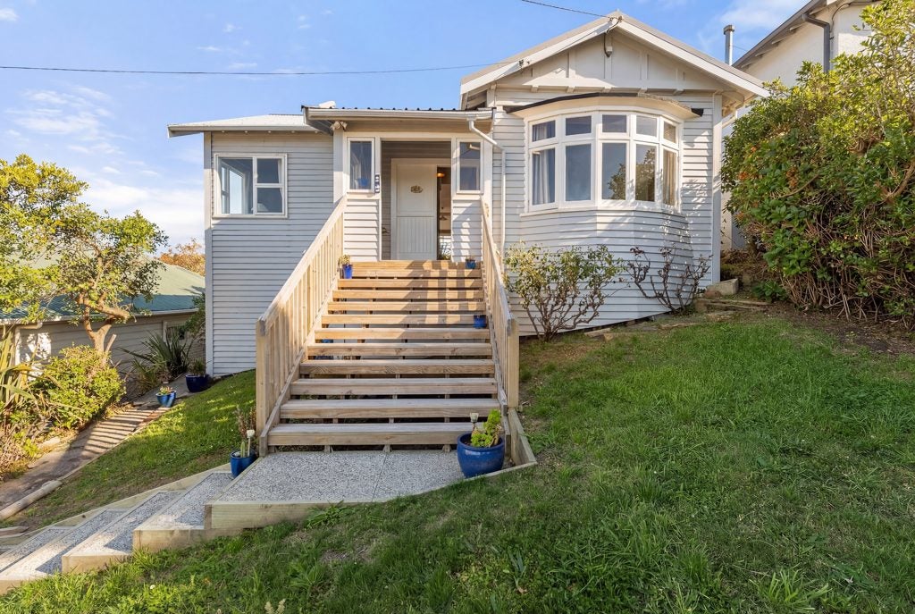 42 Tirangi Road, Rongotai, Wellington - Carousel 1