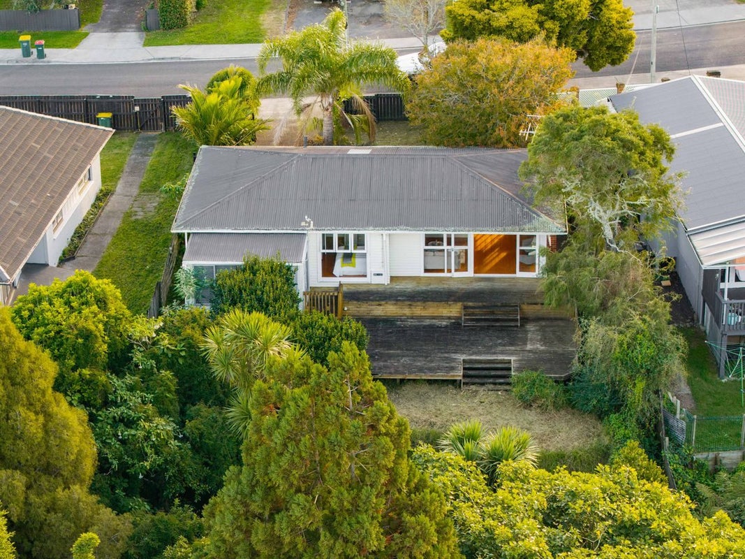 18 Chorley Avenue, Massey, Auckland - Carousel 2