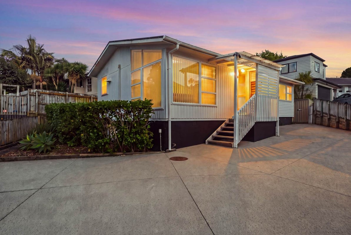 27B Keegan Drive, Massey, Auckland - Carousel 2