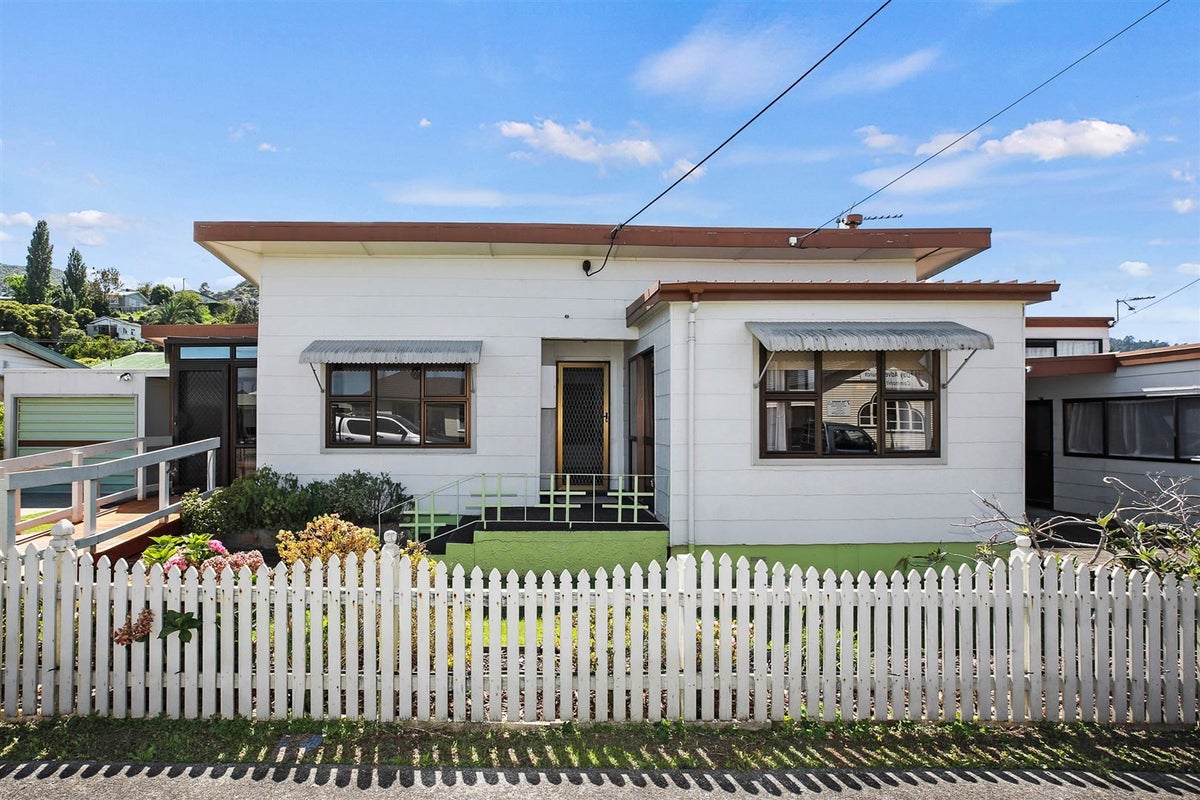 404 Court Street, Thames, Thames - Carousel 21