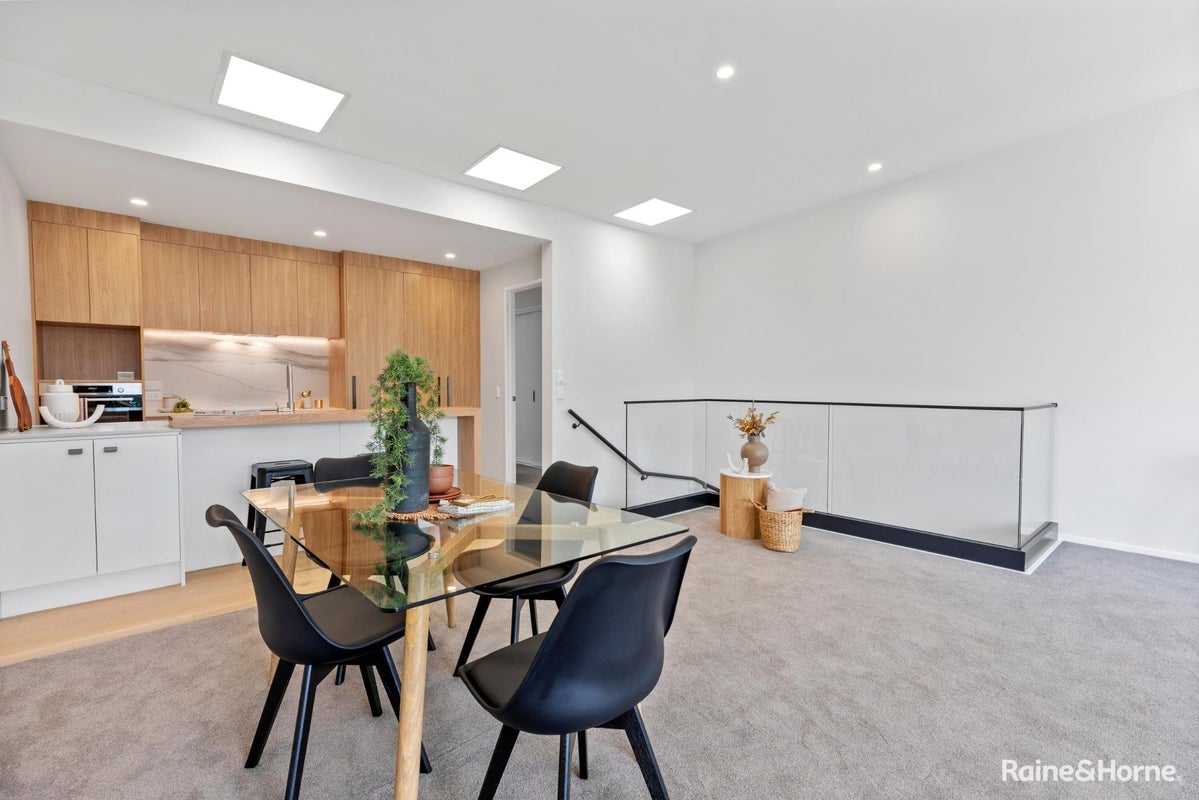 7/12 Westmorland Rise, Bethlehem, Tauranga - Carousel 1