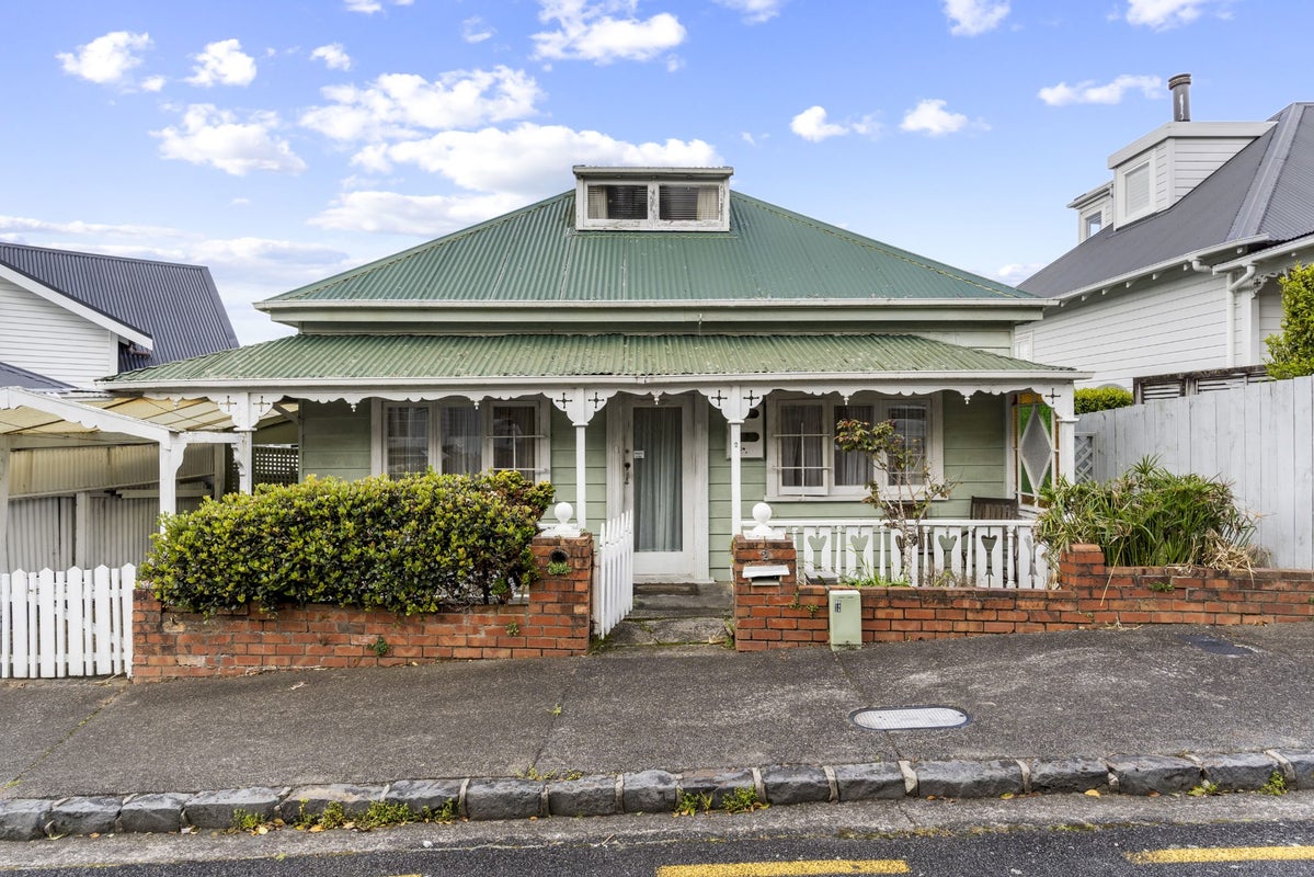 2 Percival Parade, Saint Marys Bay, Auckland - Carousel 1