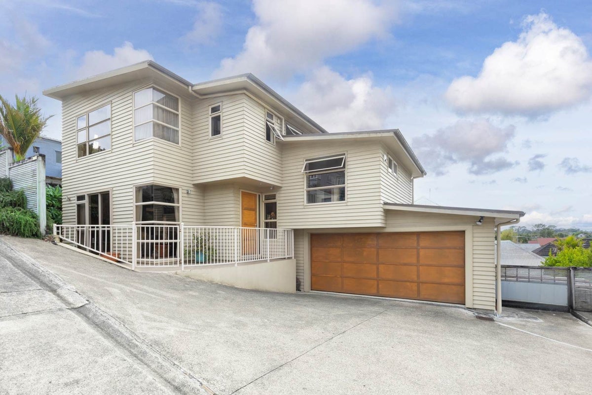 11B Abbotts Way, Remuera, Auckland - Carousel 1