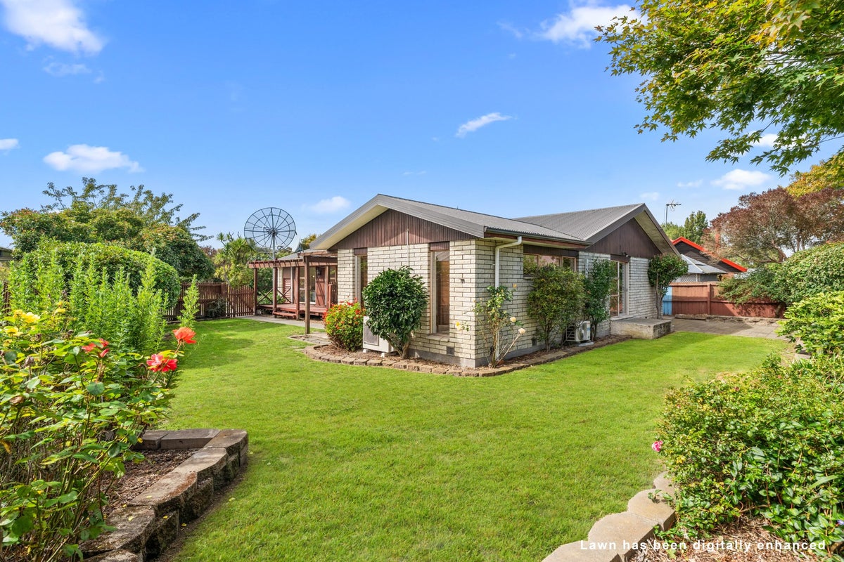 17 Yellowstone Crescent, Burwood, Christchurch - Carousel 2