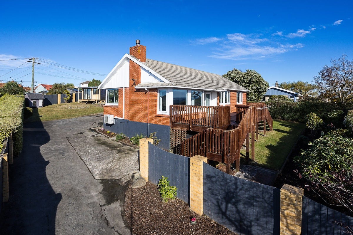 180 Mulford Street, Concord, Dunedin - Carousel 1