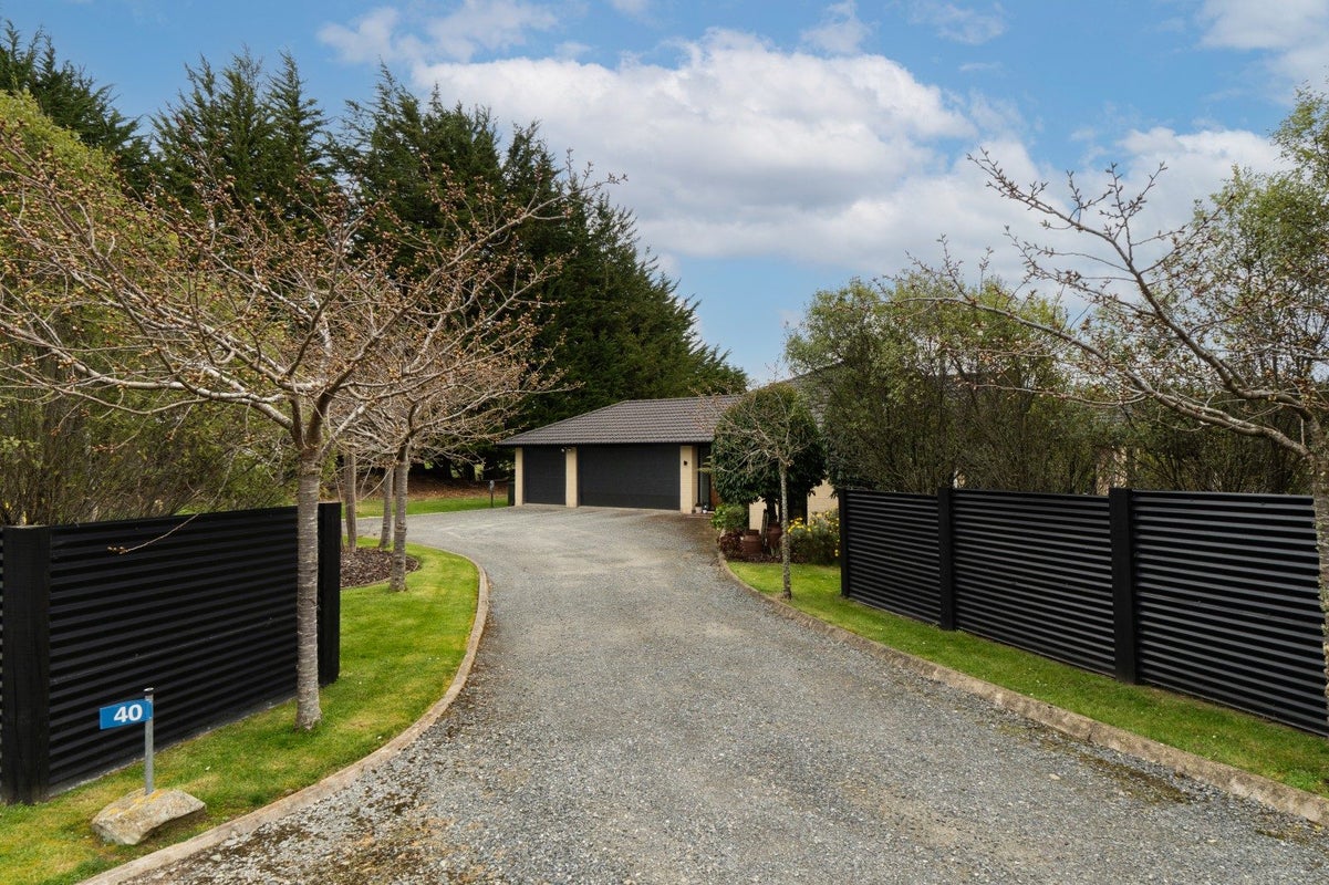 40 Matua Grove, Otatara - Carousel 2