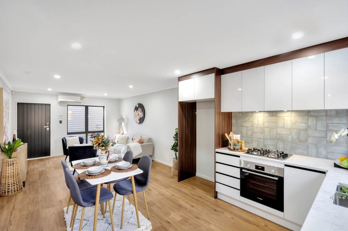 4/1 Brough Road, Manurewa East, Auckland - Carousel 1