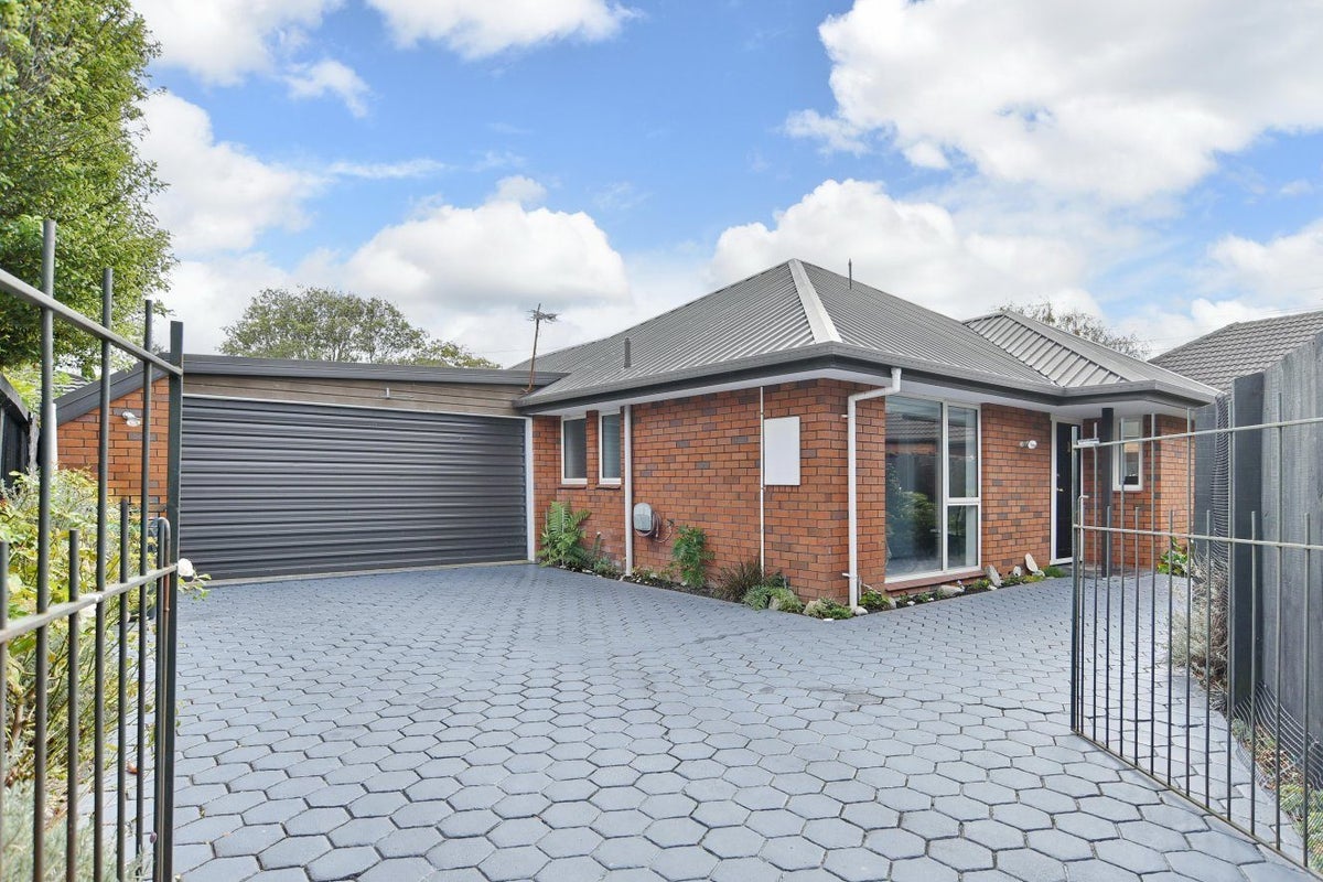 2/43 Kedleston Drive, Avonhead, Christchurch - Carousel 1