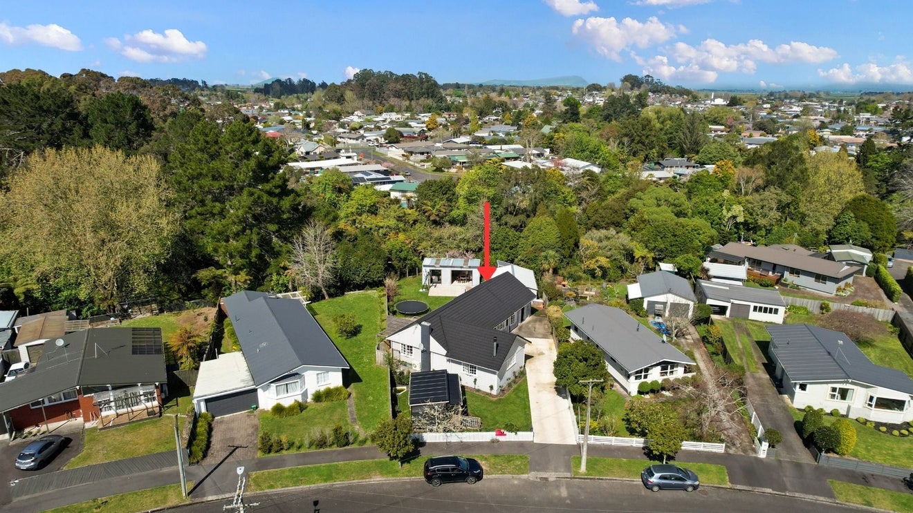 35 Fitzroy Avenue, Fitzroy, Hamilton, Waikato - Carousel 1