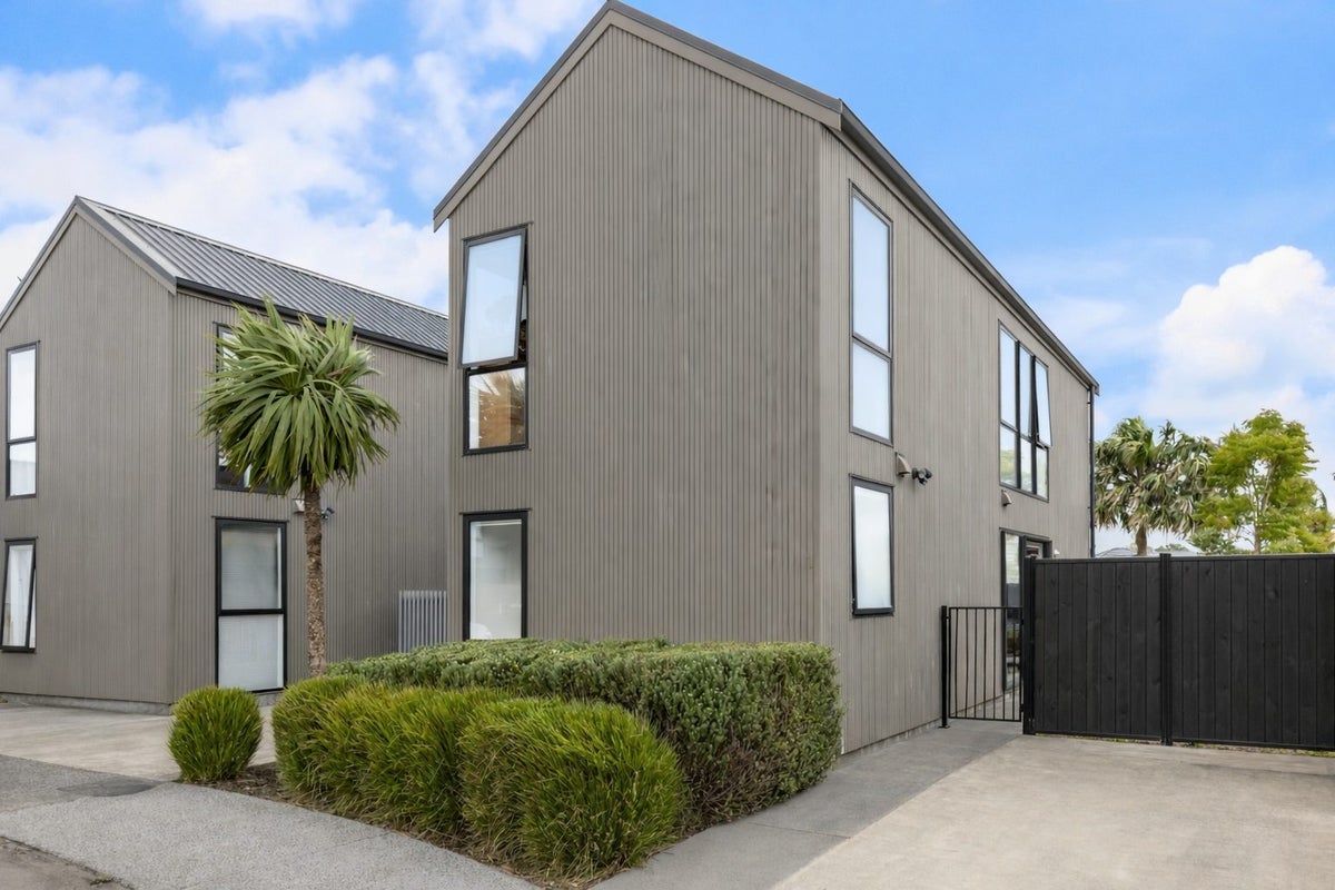 1 Otaimako Place, Mangere, Auckland - Carousel 1